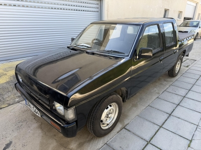 NISSAN D/C DAN BLACK
