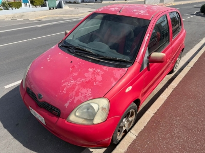 TOYOTA VITZ RED KHM234