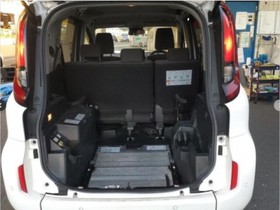TOYOTA SIENTA 2023 SLOPE WHITE 263