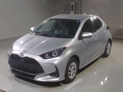 TOYOTA YARIS 2025 SILVER 36919