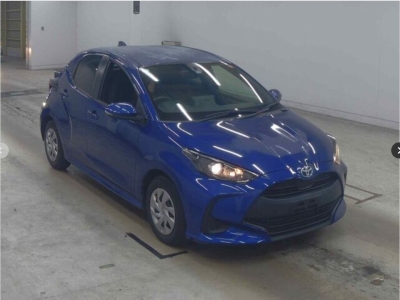 TOYOTA YARIS 2022 BLUE 9896