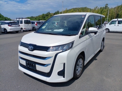 TOYOTA NOAH  2022 NEW WHITE